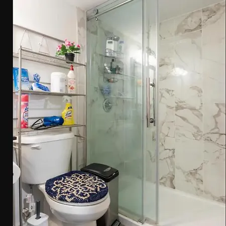 Serenity & Memorable Cozy Lower Level Apartment Room In Townhouse Private Entrance Gatineau Exterior photo