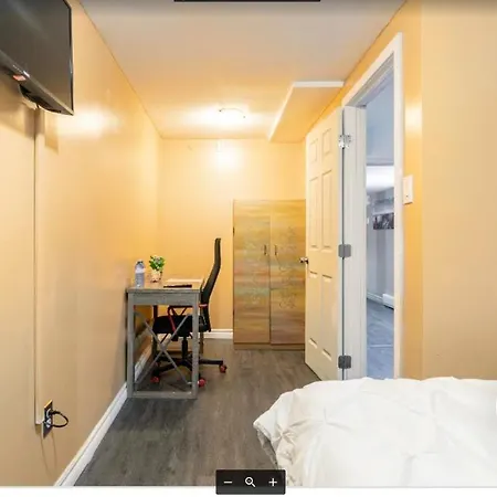 Serenity & Memorable Cozy Lower Level Apartment Room In Townhouse Private Entrance Gatineau Exterior photo