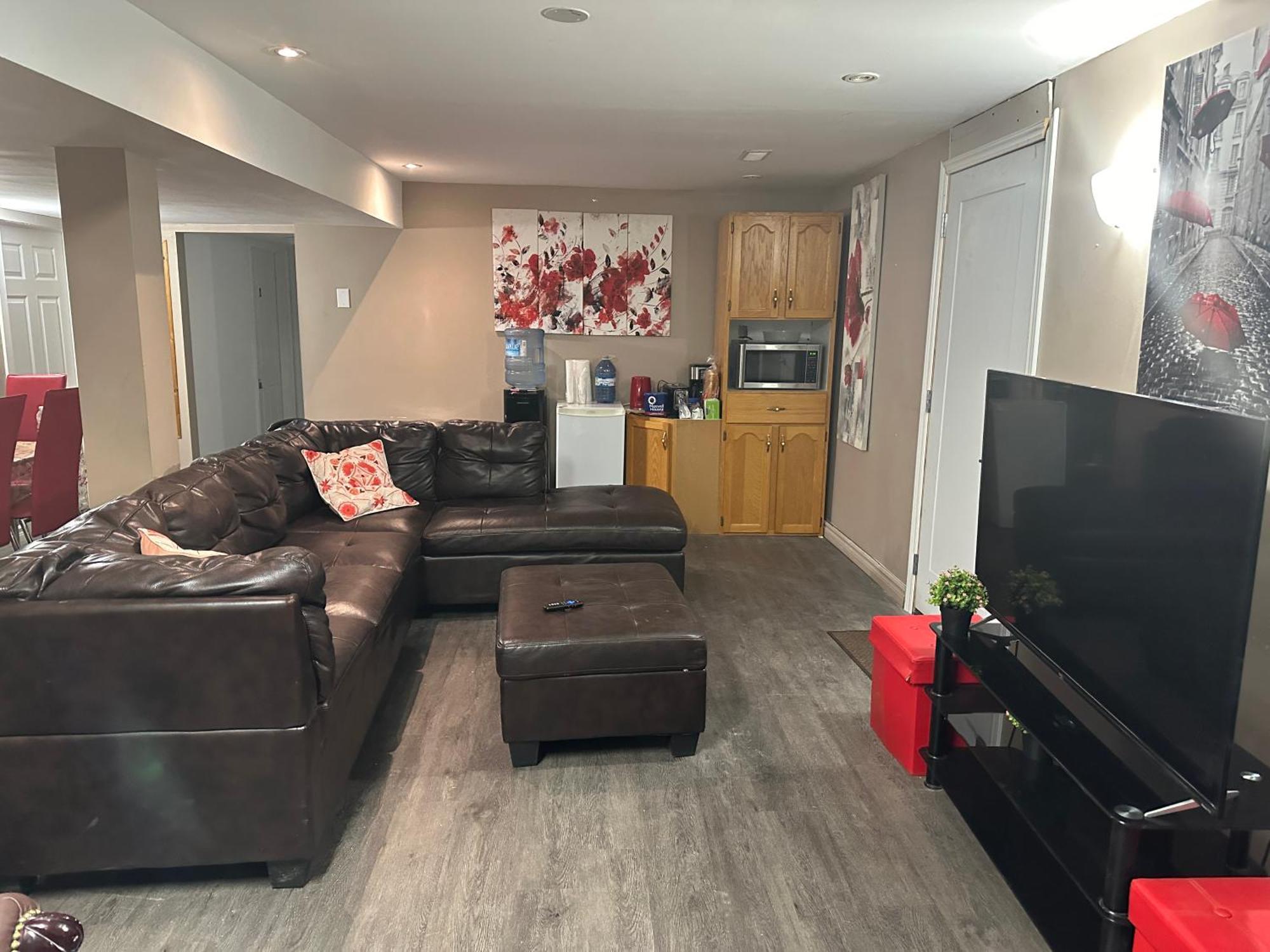 Apartment Serenity & Memorable Cozy Lower Level In Townhouse Private Entrance