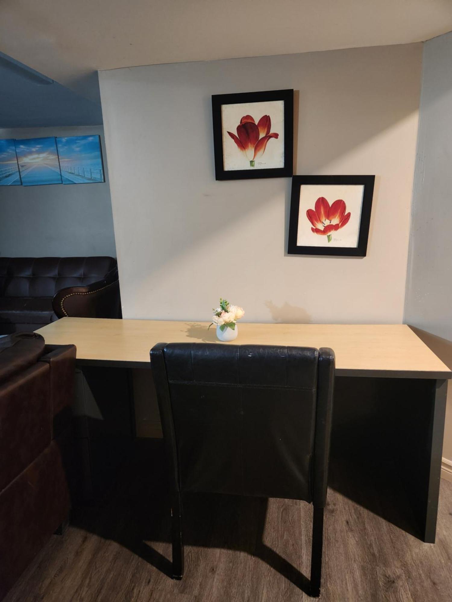 Serenity & Memorable Cozy Lower Level In Townhouse Private Entrance
